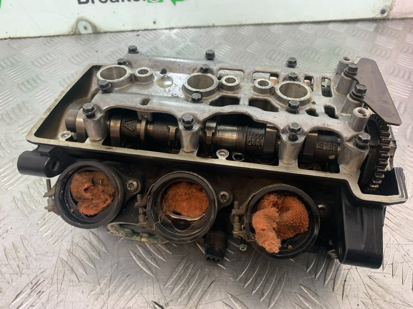 TRIUMPH 675 STREET TRIPLE R CYLINDER HEAD AND CAMS   YEAR 2012 (CMB1221)