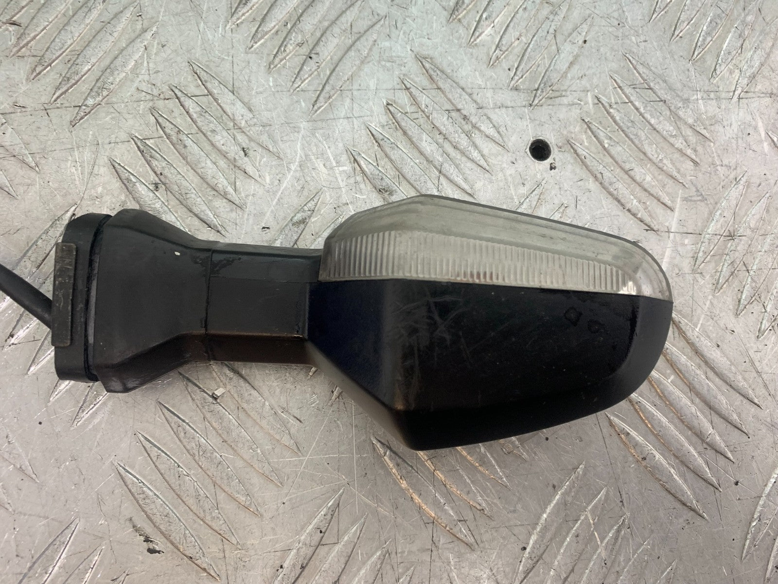 KAWASAKI 650 VERSYS FRONT RIGHT INDICATOR  YEAR 2015-2018 (CMB1288)