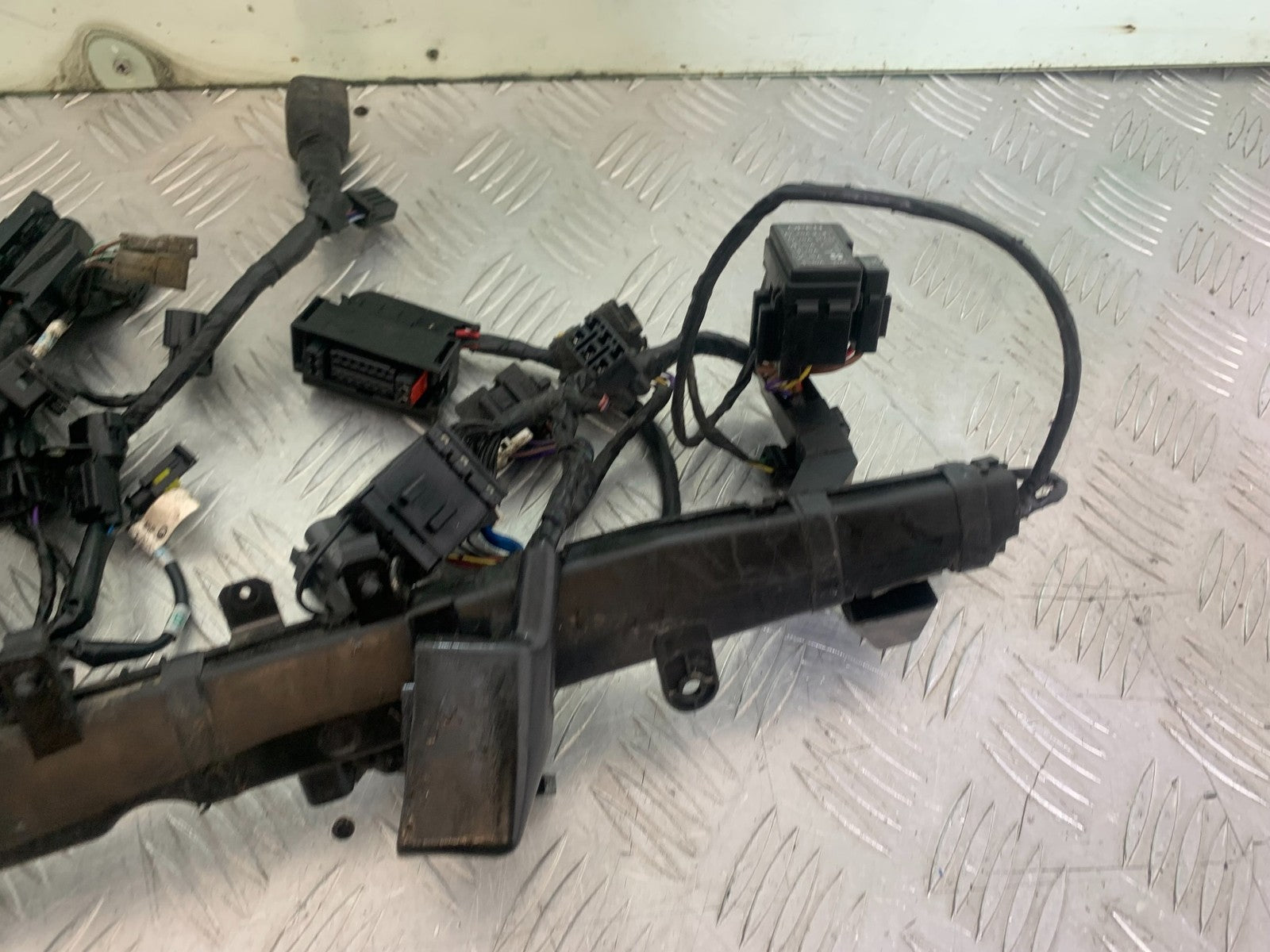 TRIUMPH 675 STREET TRIPLE WIRING LOOM  2013-2016 (CMB1186)
