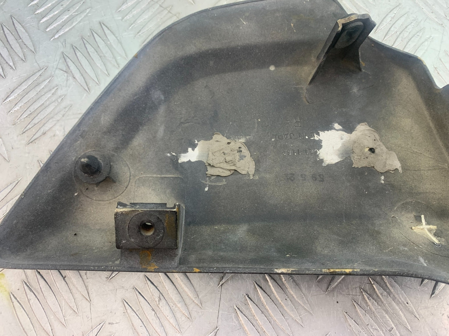 KAWASAKI GT550 GT 550 RIGHT SEAT PANEL  YEAR 1984-87 (CMB1141)