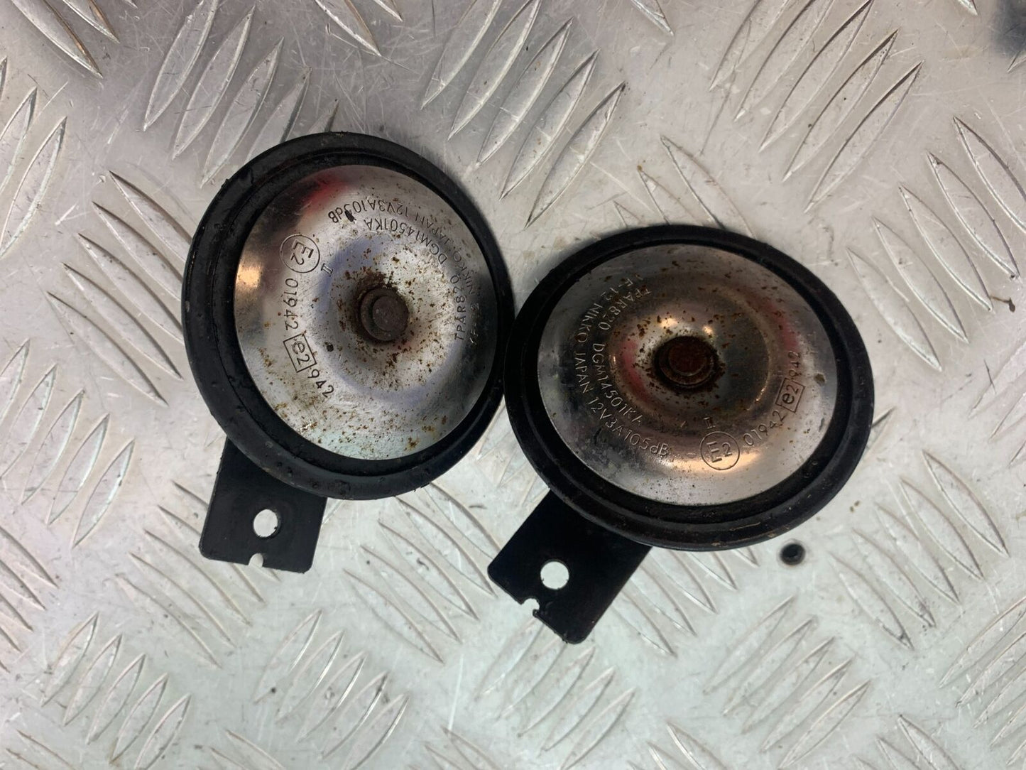 YAMAHA XJR1300 XJR 1300 HORNS  YEAR 1999-2003 (CMB1055)