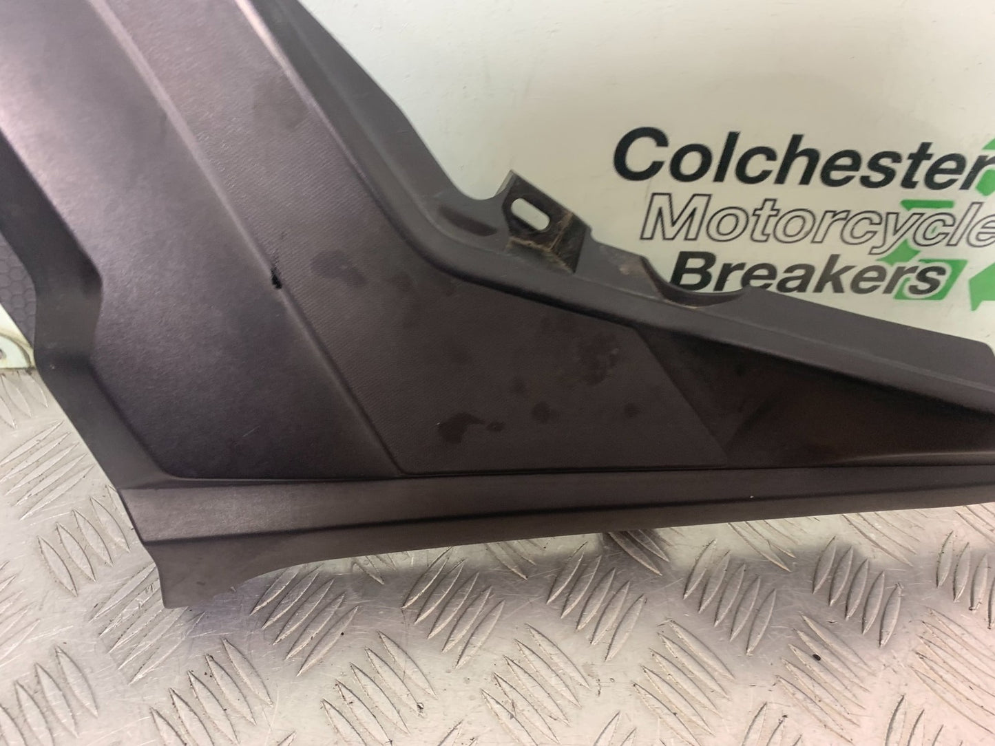 YAMAHA YZF-R125 YZF 125 LEFT SIDE INFILL PANEL  YEAR 2019-2022 (CMB1263)