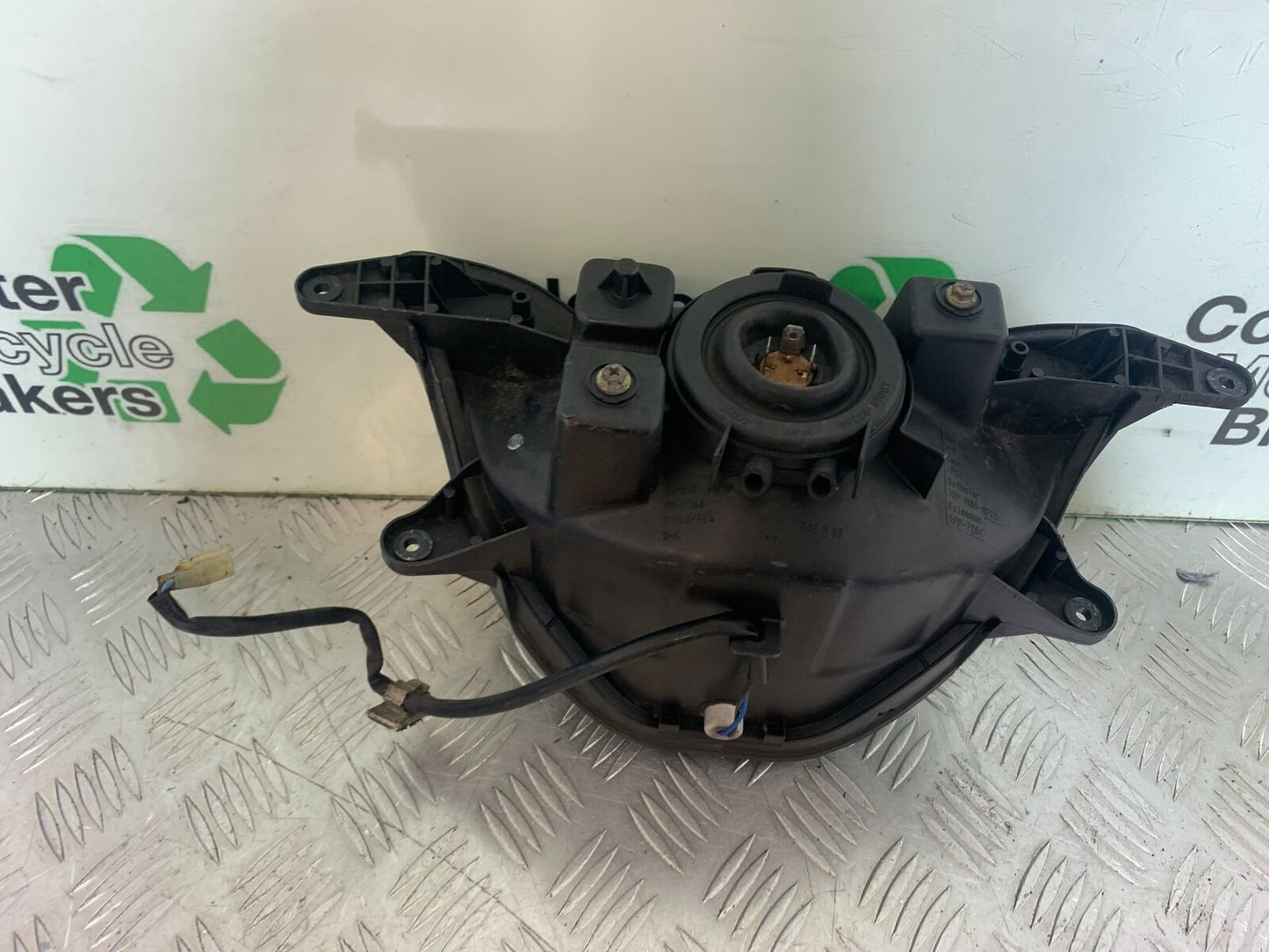 YAMAHA YZF600 YZF 600 THUNDERCAT HEADLIGHT  1996-2003 (CMB1134)