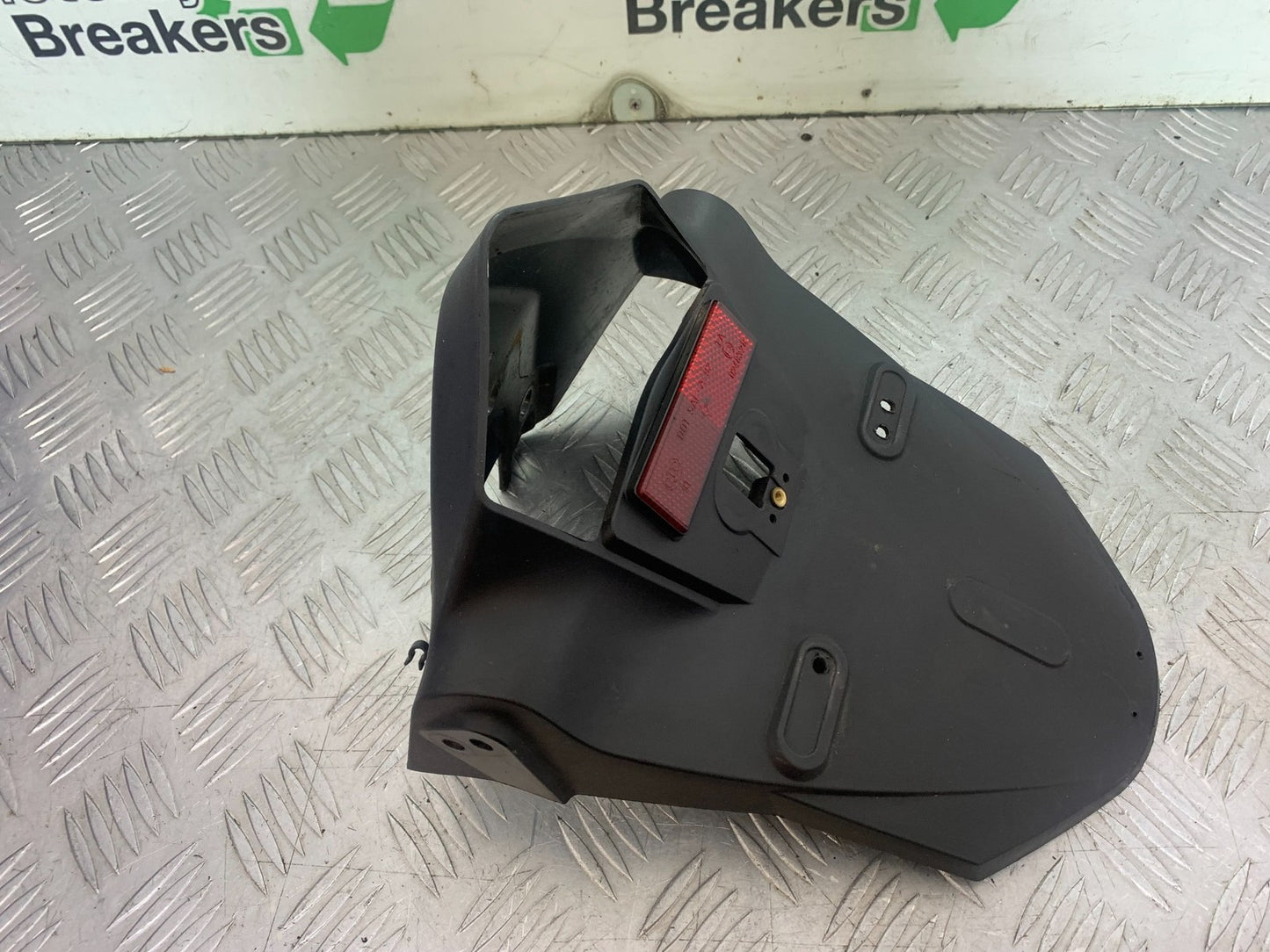 TRIUMPH 1050 SPRINT ST REAR MUDGUARD  YEAR 2004-2007 (CMB1197)