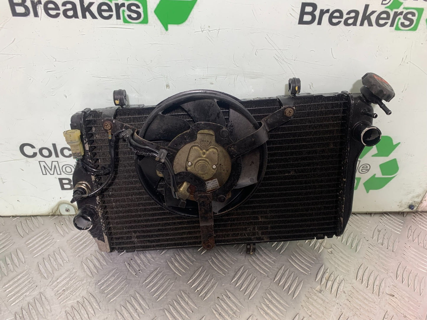 HONDA CBR1100 BLACKBIRD RADIATOR AND FAN  YEAR 1999-2005 (CMB1232)