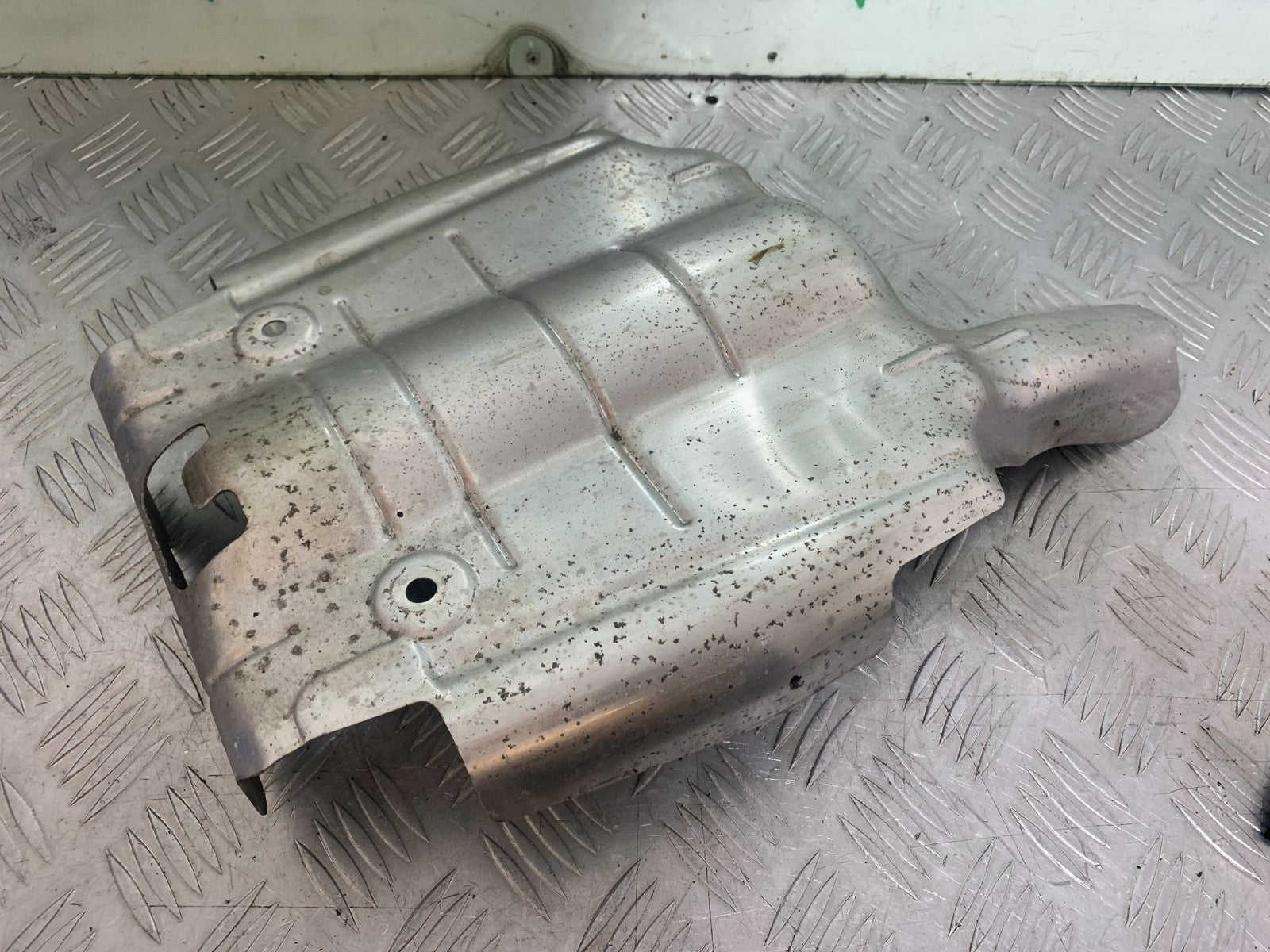 SUZUKI GSR600 GSR 600 SILENCER SHIELD  2006-2010 (CMB1177)