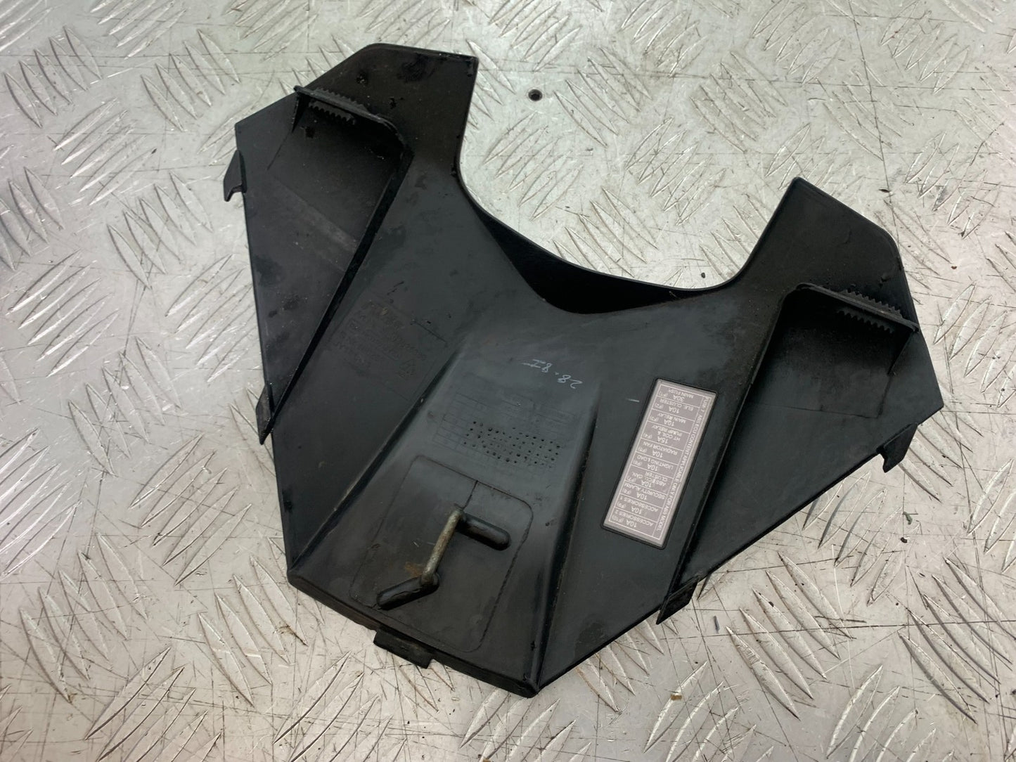 KTM RC125 RC 125 TANK LID  YEAR 2017-2022 (CMB 1244)