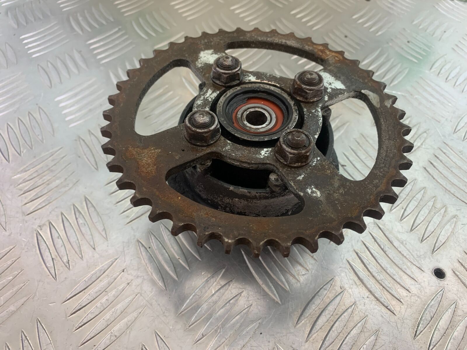 HONDA CBR125 CBR 125 REAR SPROCKET CARRIER  YEAR 2007-10 (CMB1004)