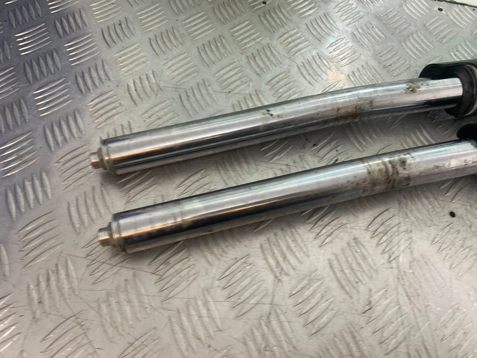 HONDA VFR800 PRE V-TEC FORKS (BENT)  YEAR 1998-2001 (CMB1233)