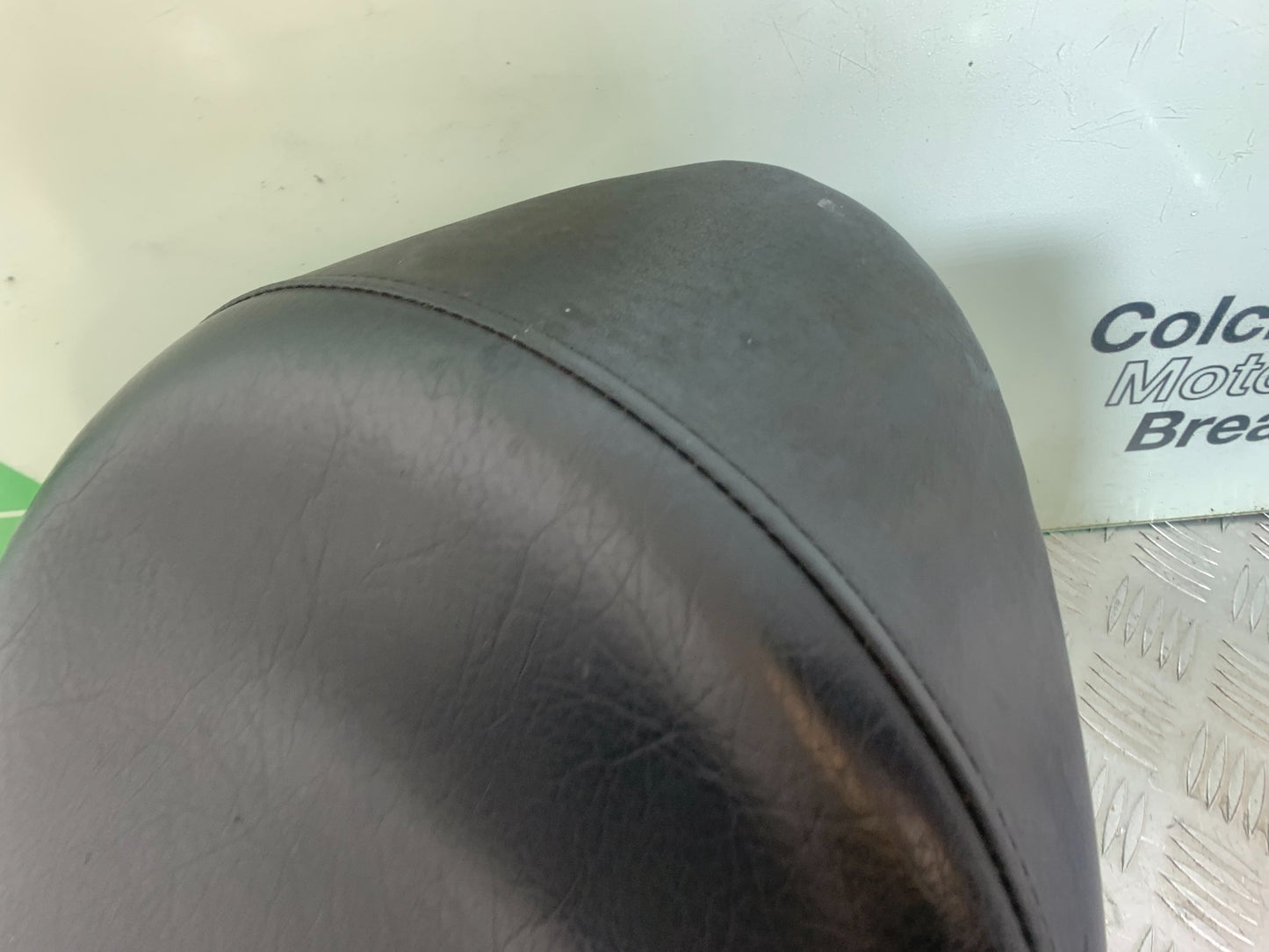 HONDA VTX1300 S-6 FRONT SEAT    YEAR 2004-09 (CMB1159)