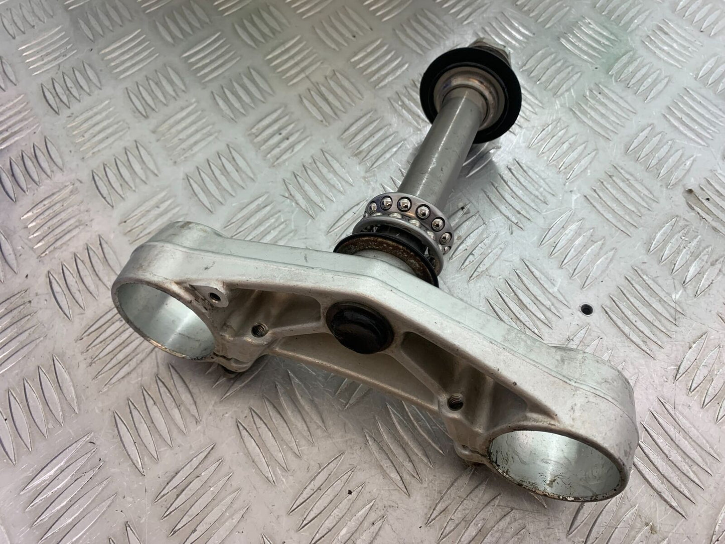 TRIUMPH TIGER 800 BOTTOM YOKE  YEAR 2011-2014 (CMB1113)