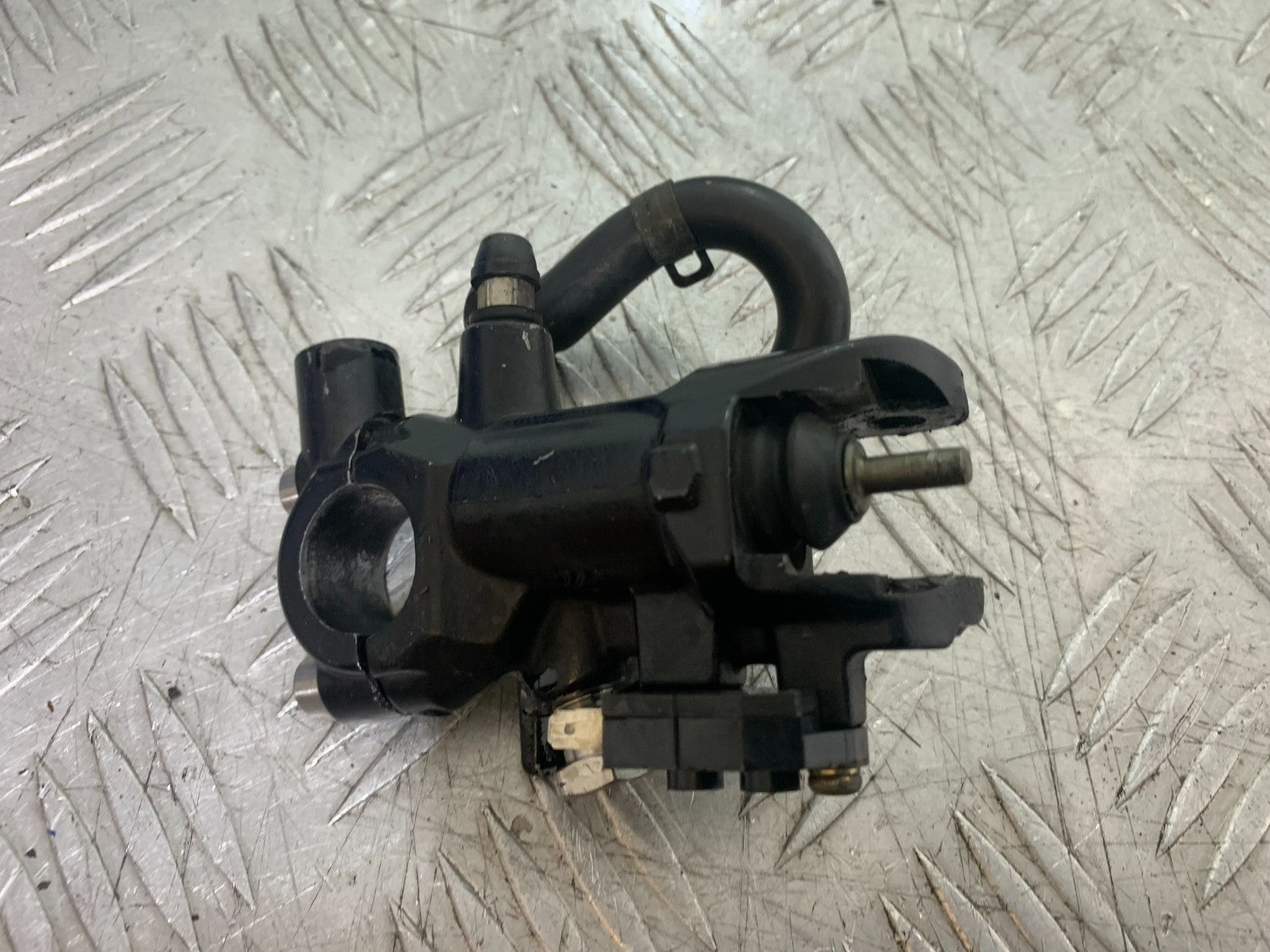 TRIUMPH 1050 SPEED TRIPLE FRONT MASTER CYLINDER YEAR 2005-2007 (CMB1322)