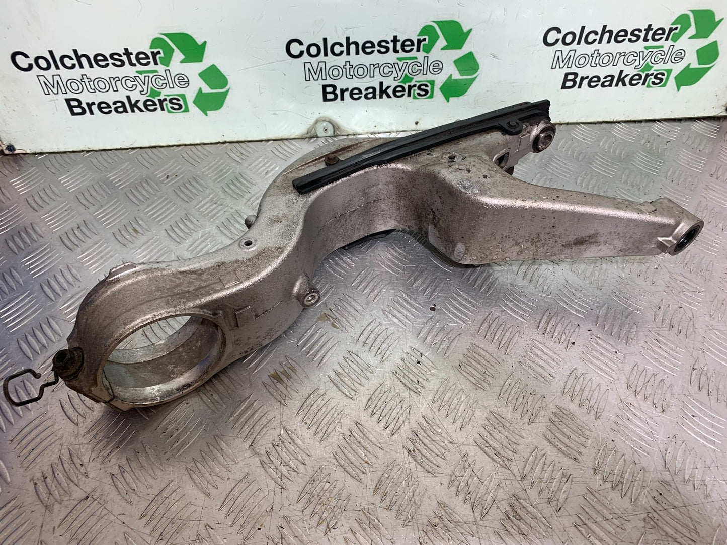 HONDA VFR800 VFR 800 V-TEC SWINGARM  YEAR 2002 -09 (CMB1296)