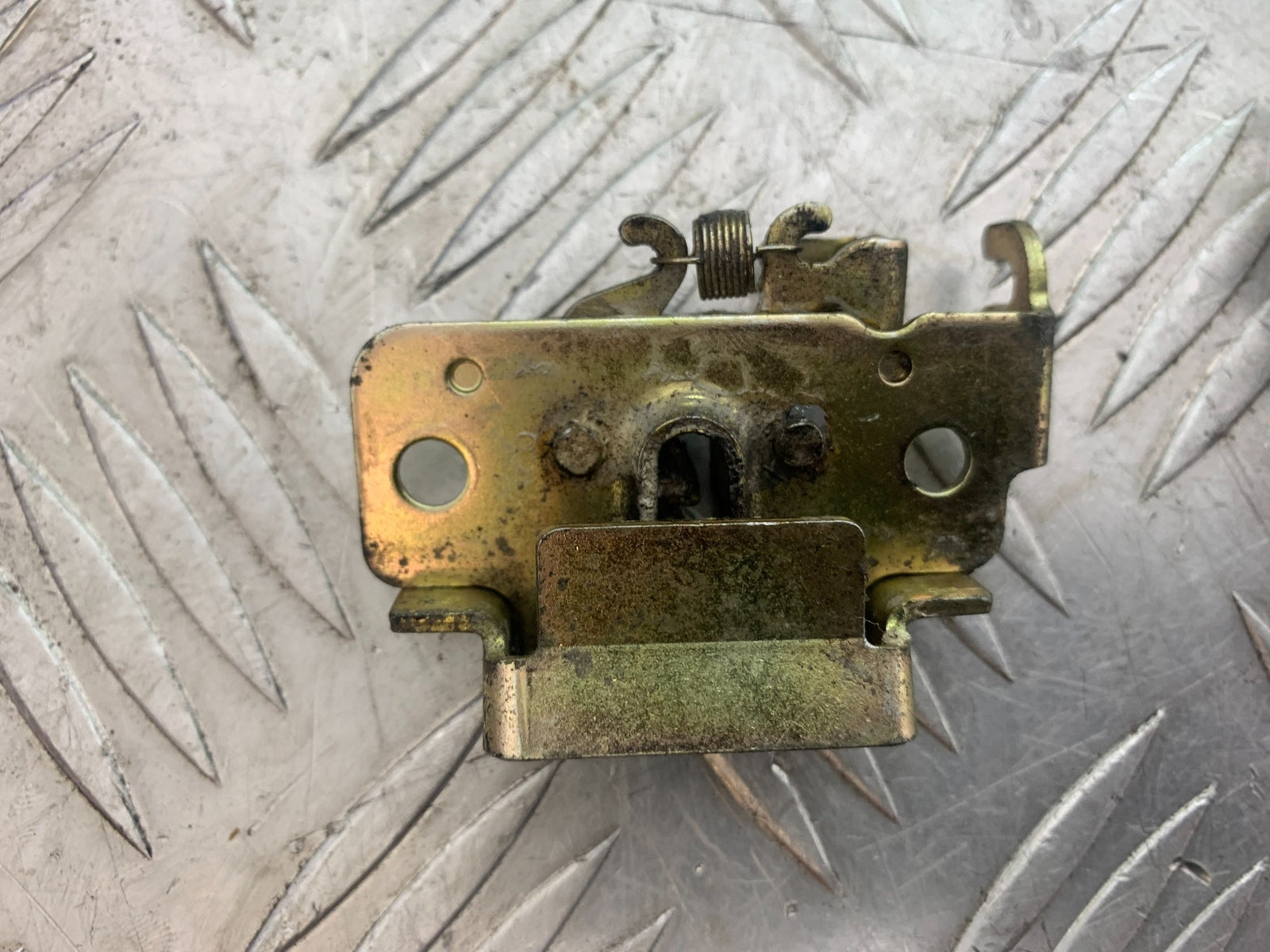 KAWASAKI J125 J125 SEAT CATCHES YEAR 2016-2020 (CMB1158)