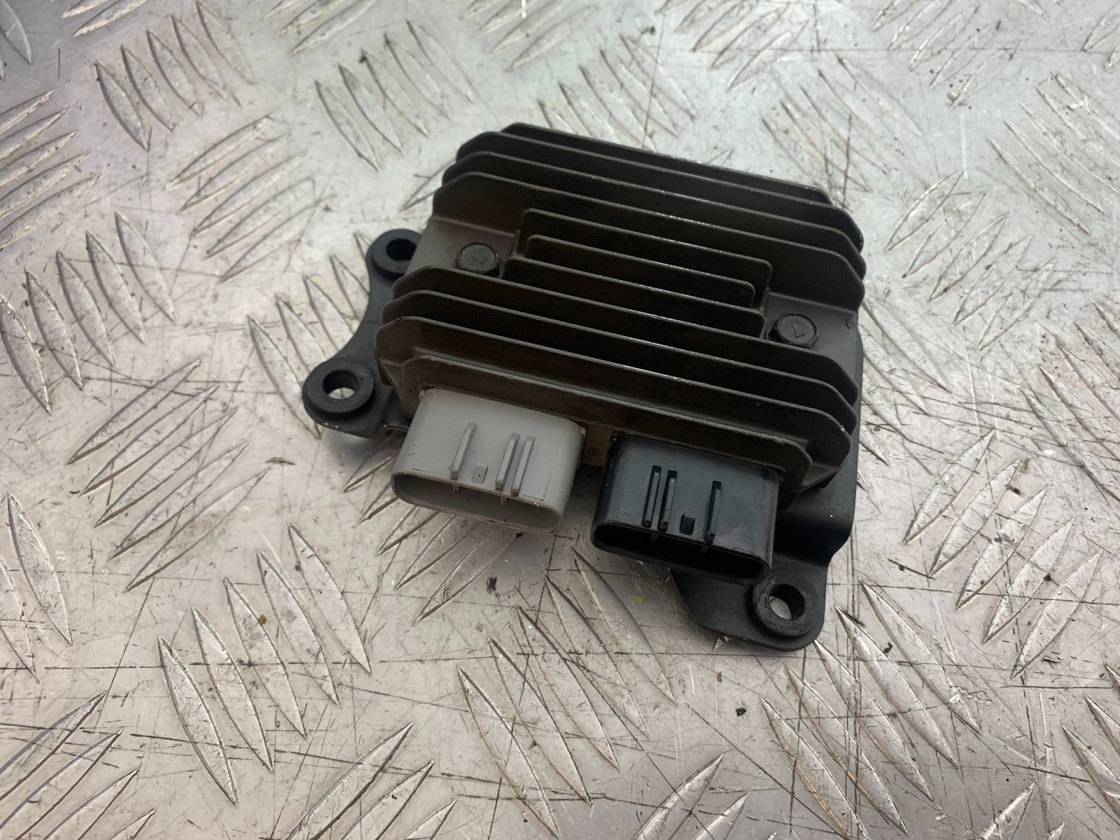 KAWASAKI ZX10R ZX10 R REGULATOR  2008-2010 (CMB1206)