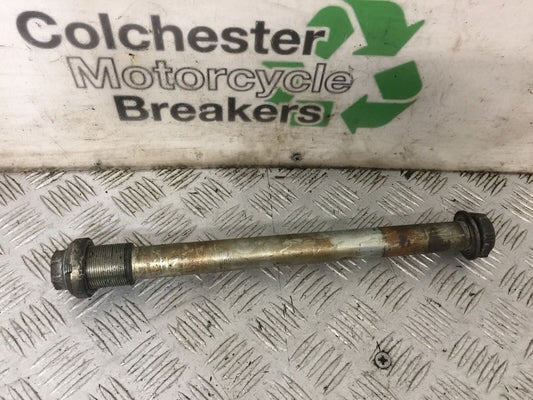 SUZUKI GSXR750 GSXR 750 SRAD SWINGARM WHEEL SPINDLE   YEAR 1999 (STOCK 880)
