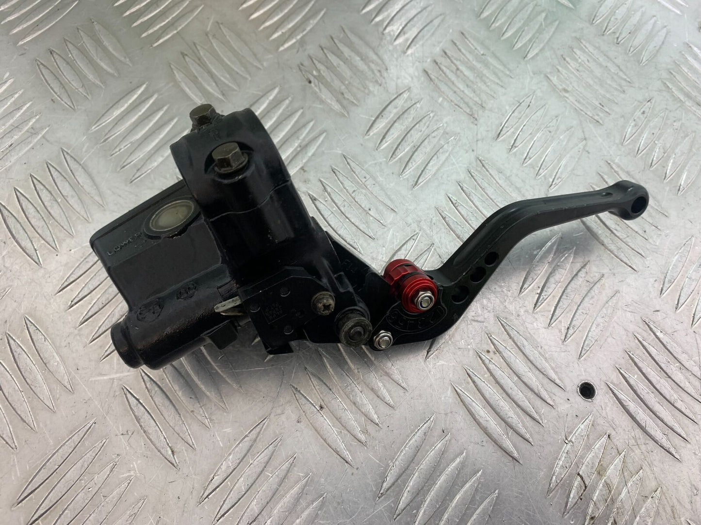 SUZUKI GSF600 GSF 600 BANDIT FRONT MASTER CYLINDER YEAR 2001-2003 (CMB1102)