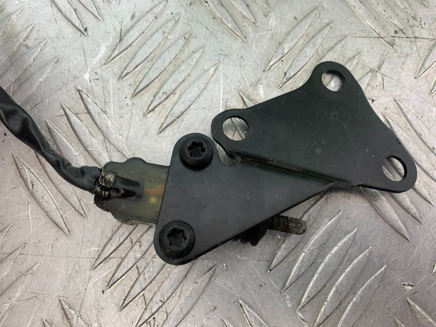 TRIUMPH 1050 SPRINT ST SIDE STAND SWITCH  2004-2007 (CMB1197)