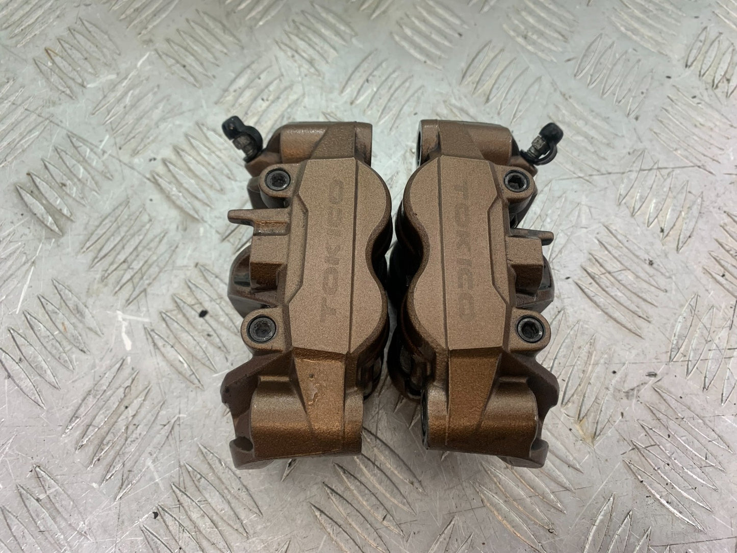 HONDA CBR1000 rr FIREBLADE FRONT BRAKE CALIPERS YEAR 2012-2016 (CMB1198)