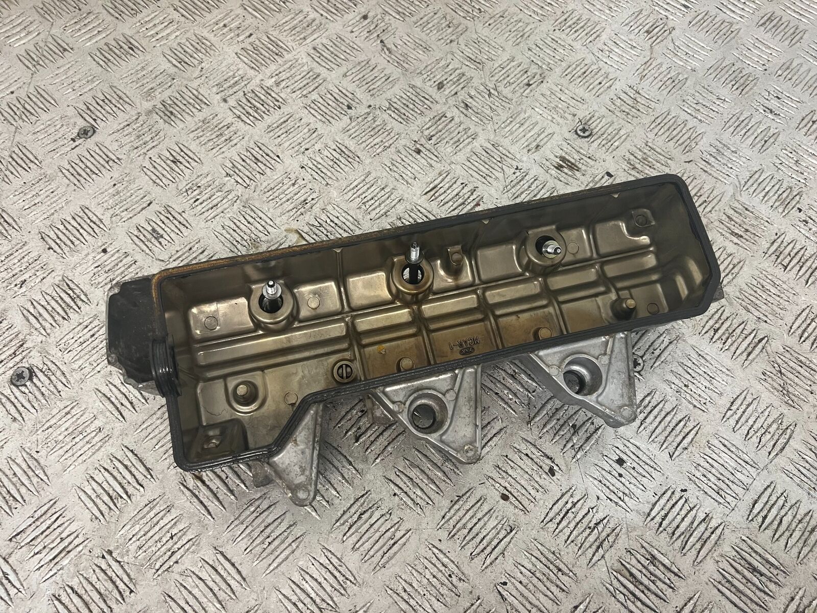 HONDA GL1800 GL 1800 RIGTH ROCKER COVER   YEAR 2004 ABS (STOCK 890)