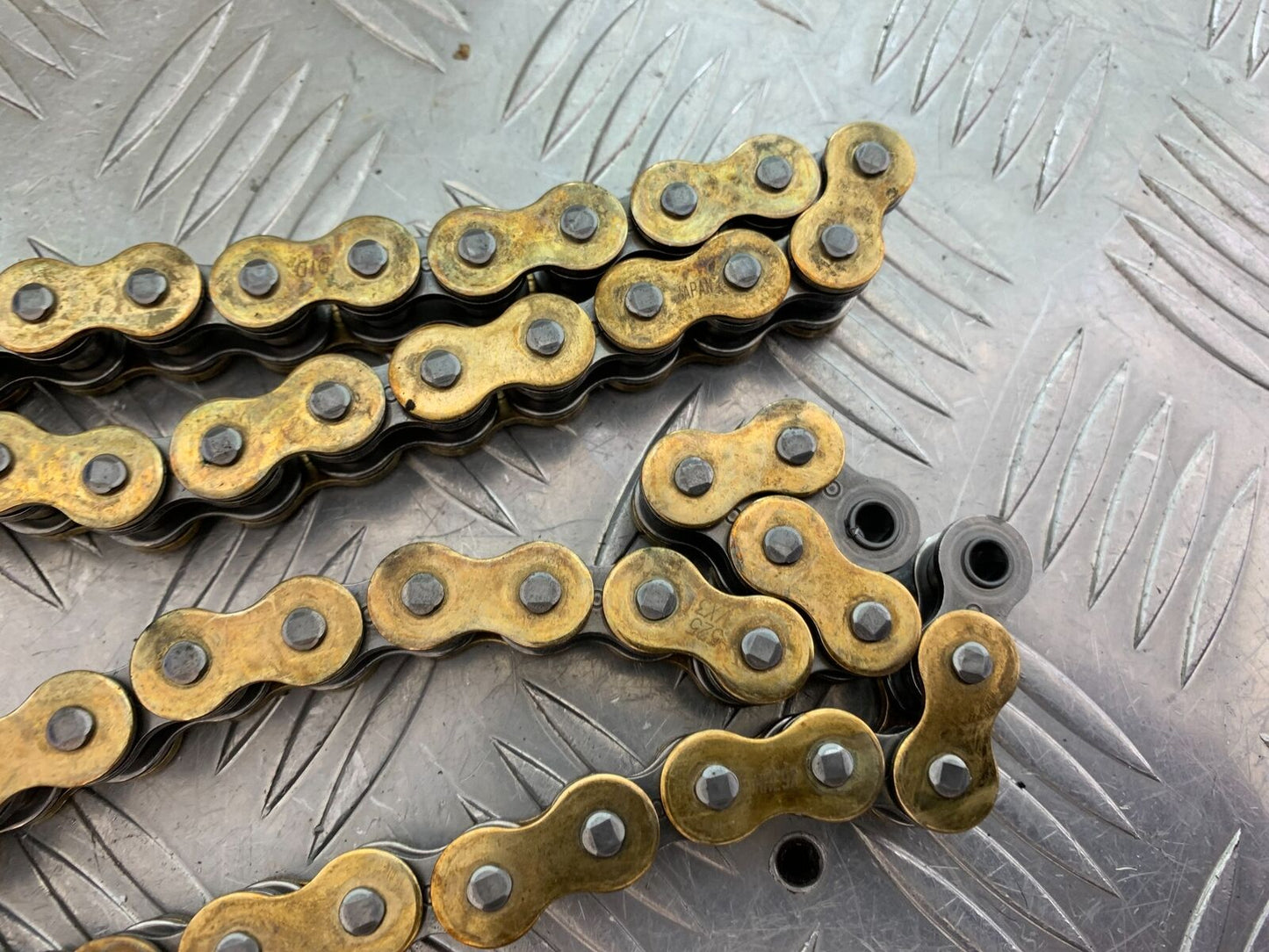 KAWASAKI ZX10R ZX 10R CHAIN (USED)  YEAR 2016-2020 (CMB1015)