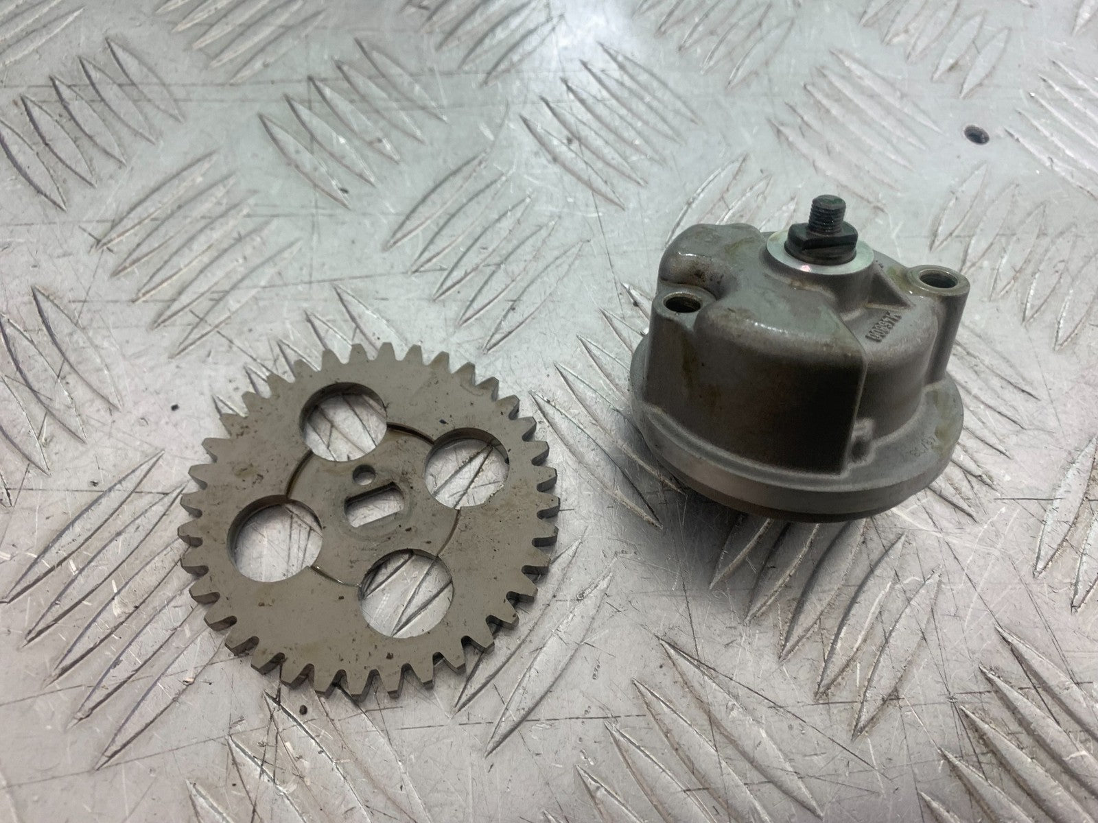 APRILIA SL750 SL 750 SHIVER OIL PUMP YEAR 2008-2016 (CMB1242)