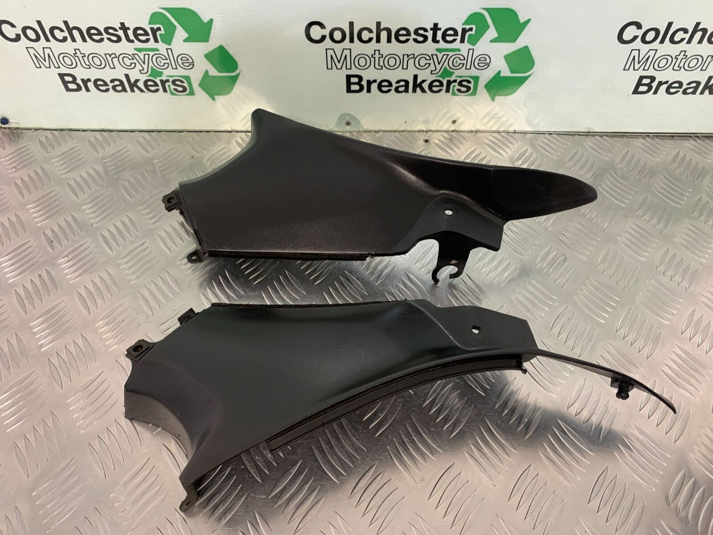 HONDA CBR1100 BLACKBIRD LEFT AND RIGHT SIDE  INFILLS YEAR 1996-1998 (STOCK 936)