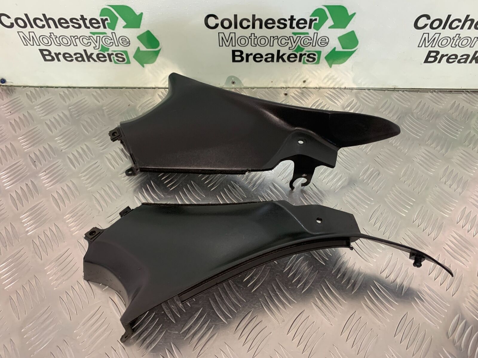 HONDA CBR1100 BLACKBIRD LEFT AND RIGHT SIDE  INFILLS YEAR 1996-1998 (STOCK 936)