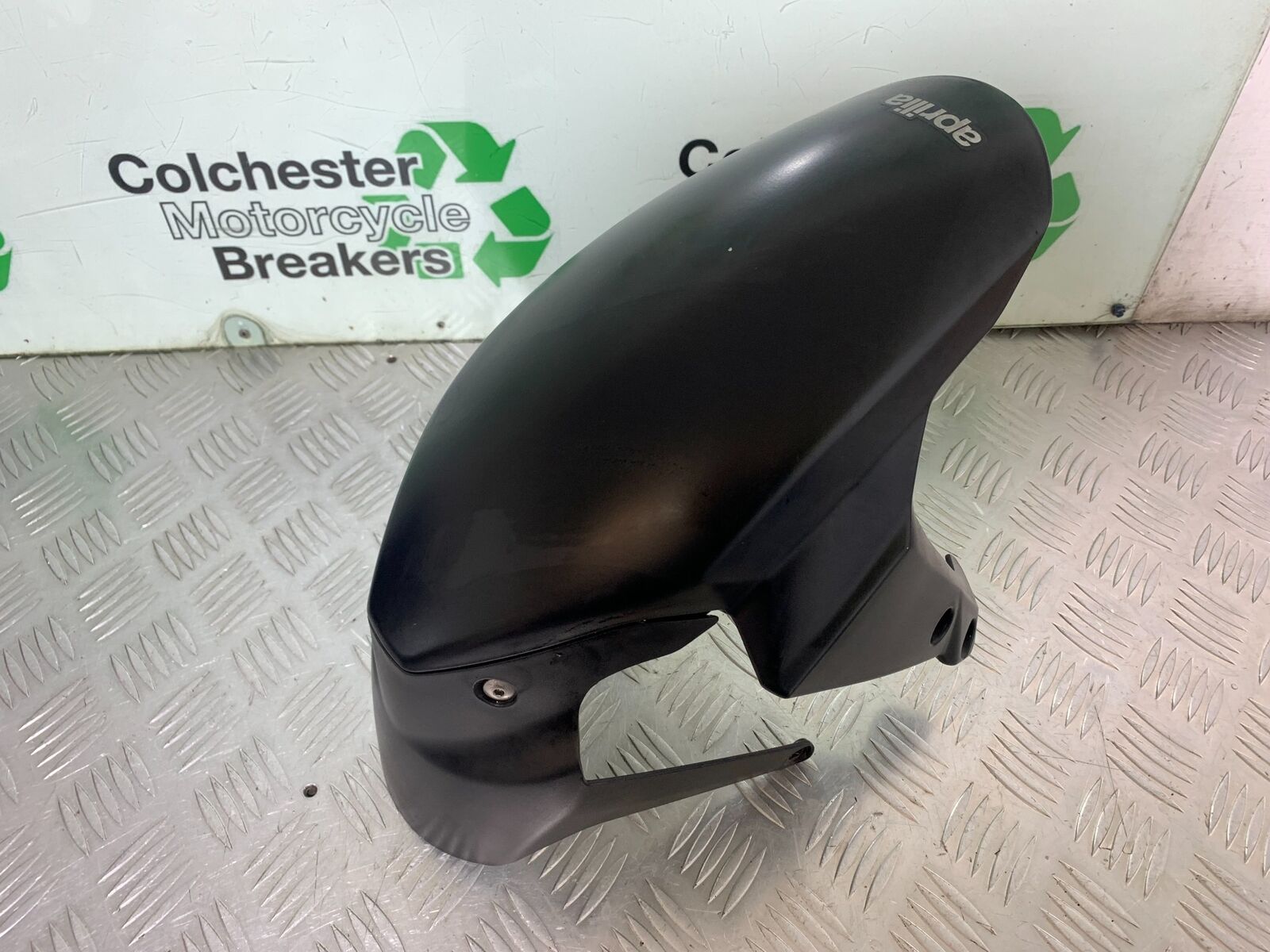 APRILIA SL750 SL 750 SHIVER FRONT MUDGUARD  YEAR 2012 (CMB1074)