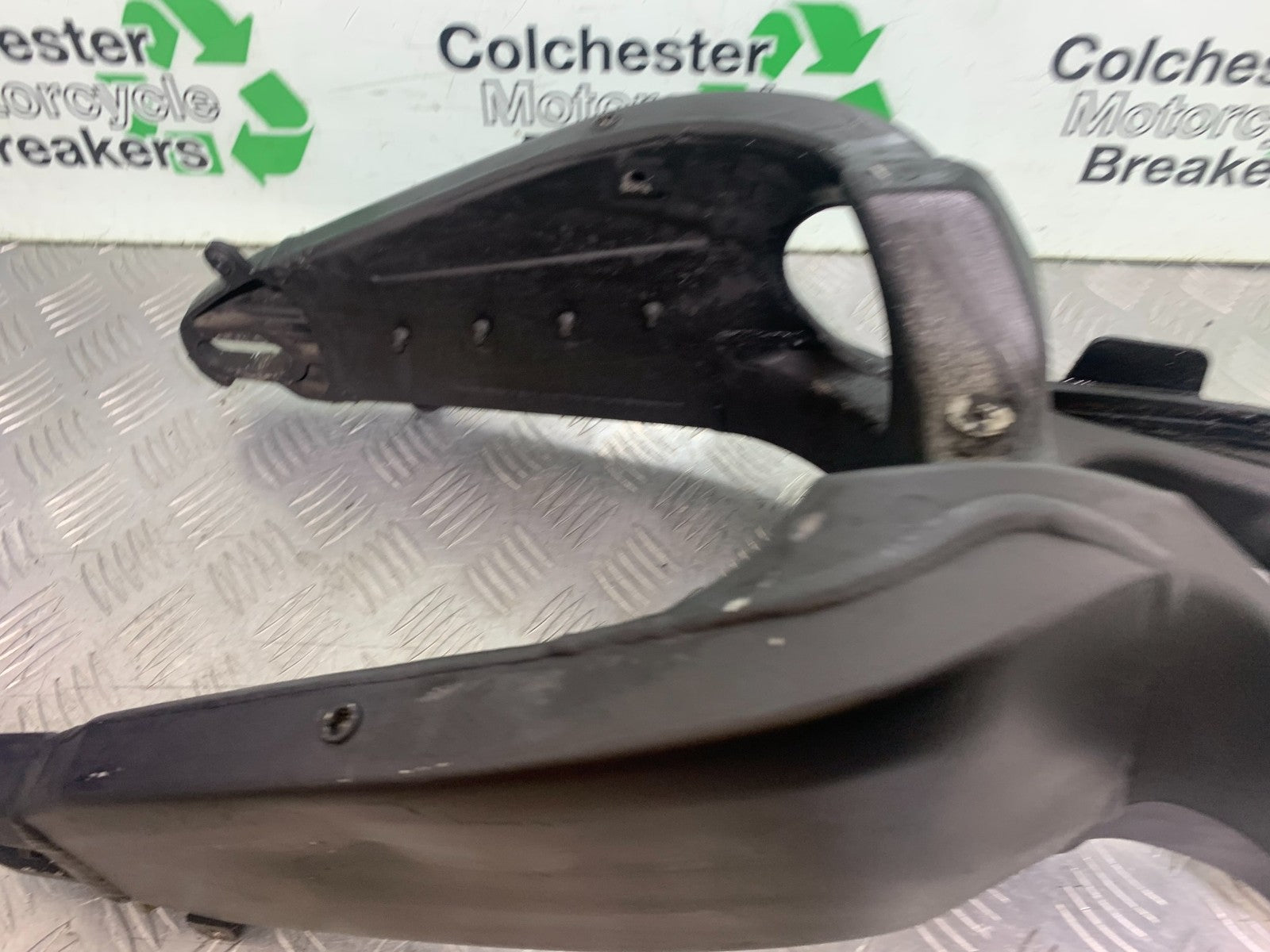 KAWASAKI ZX10R ZX10 R SWINGARM  2008-2010 (CMB1206)