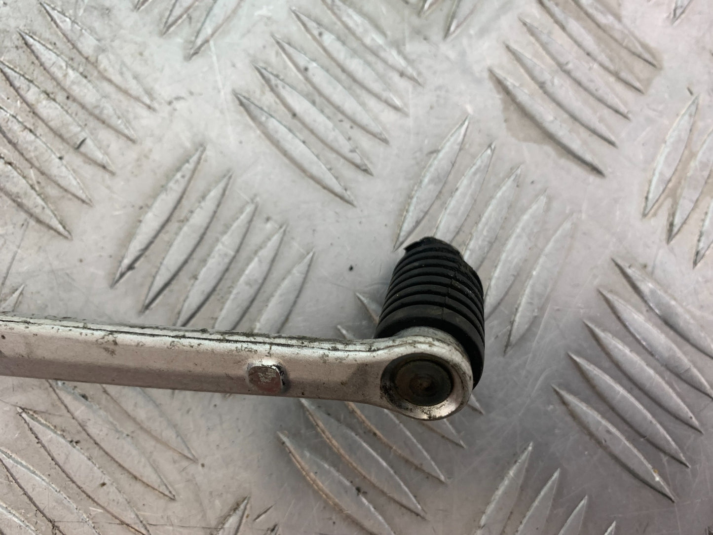 YAMAHA YZF R1 GEAR LEVER   YEAR 2004-2006 (CMB1155)