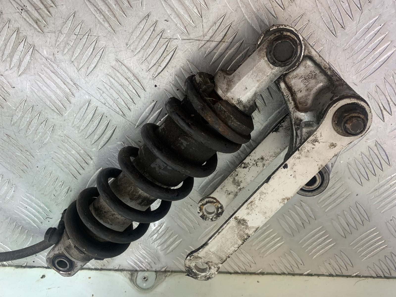 KAWASAKI ZX6R ZX6 F REAR SHOCK AND LINKAGE  YEAR 1995-1997 (CMB1169)