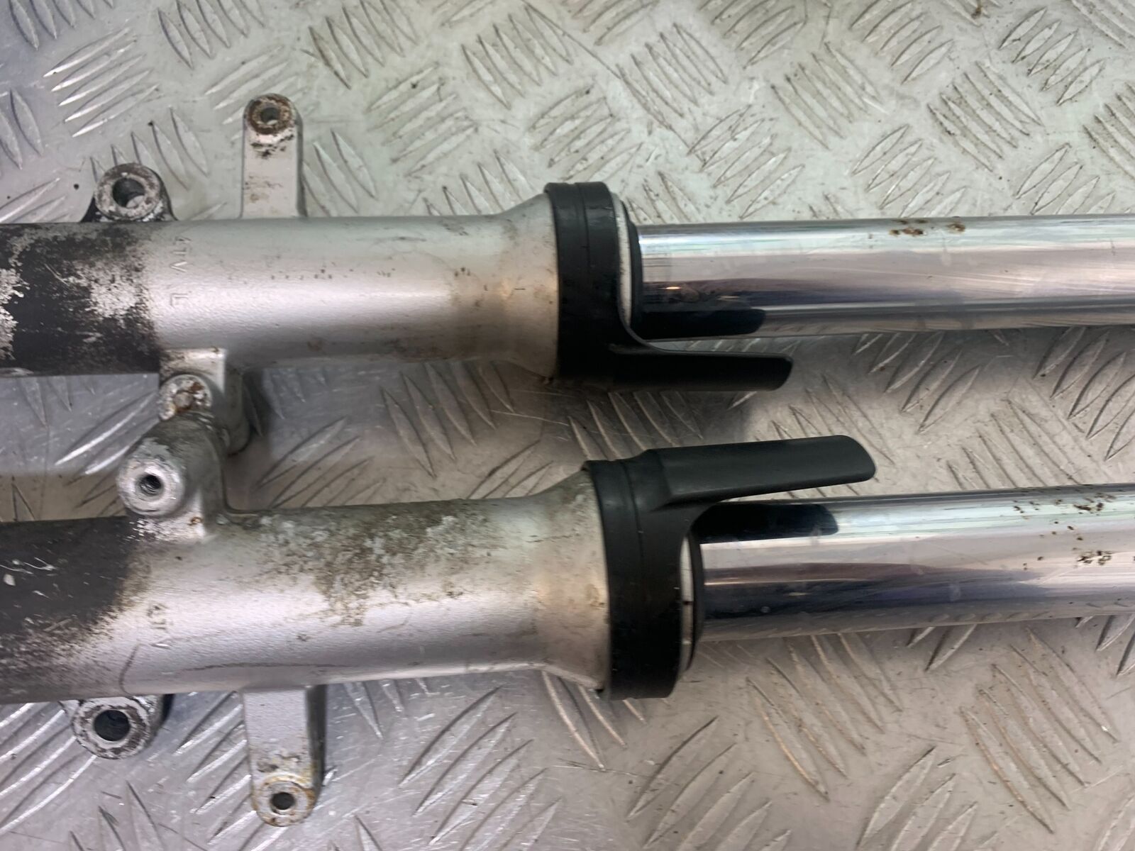 YAMAHA YZF600 YZF 600 THUNDERCAT FORKS 1996-2003 (CMB1134)
