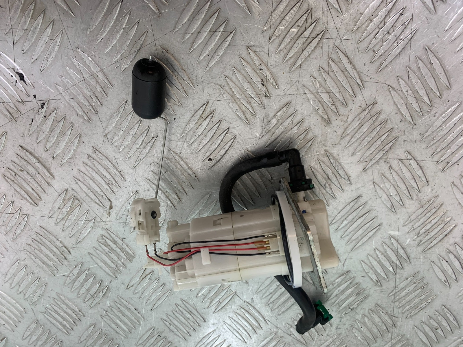 KAWASAKI Z125 Z 125 PETROL PUMP   YEAR  2018-2023 (CMB1167)
