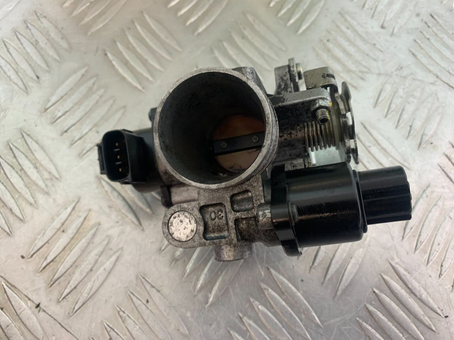 SUZUKI AN 200 UN 200 BURGMAN THROTTLE BODY YEAR 2007-09 (CMB1128)