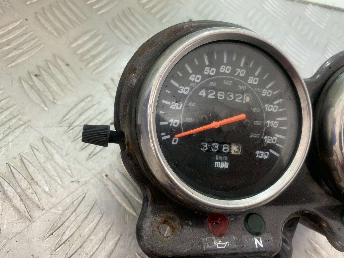SUZUKI GS500 GS 500 CLOCKS (DAMAGED)  YEAR 2001-2008 (CMB1254)