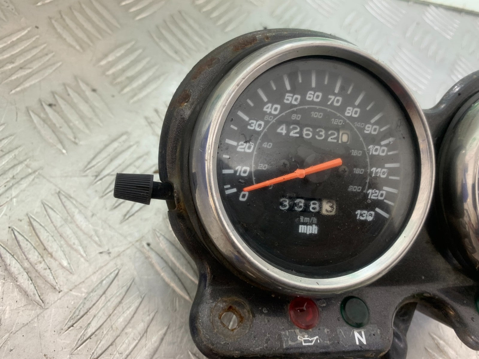 SUZUKI GS500 GS 500 CLOCKS (DAMAGED)  YEAR 2001-2008 (CMB1254)