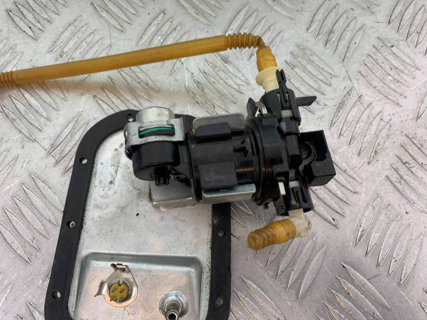 HARLEY DAVIDSON FXS BLACKLINE 1585 PETROL PUMP  YEAR 2012 (CMB1147)