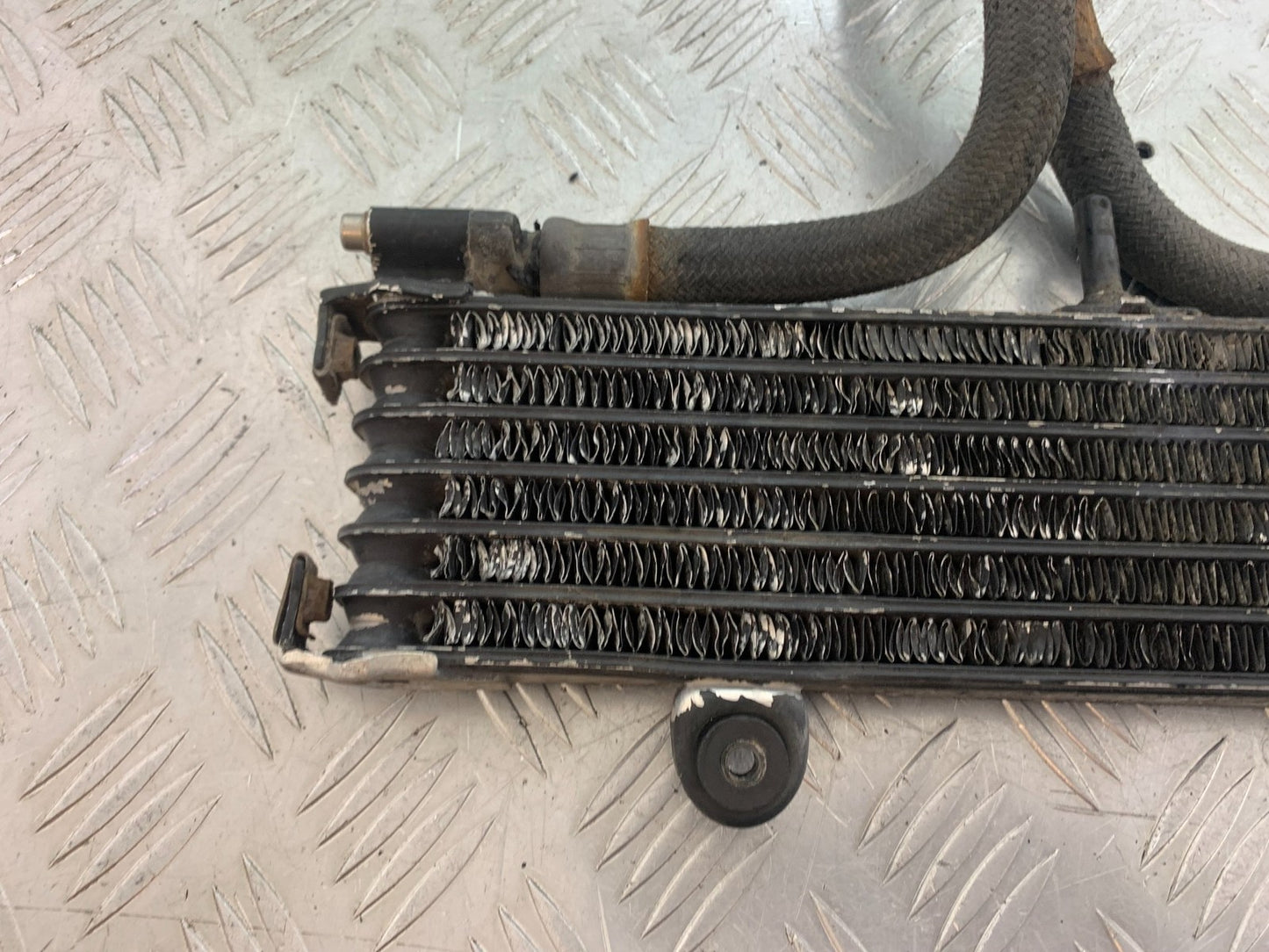YAMAHA XJR1300 XJR 1300 OIL COOLER AND LINES YEAR 1999-2003 (CMB1119)