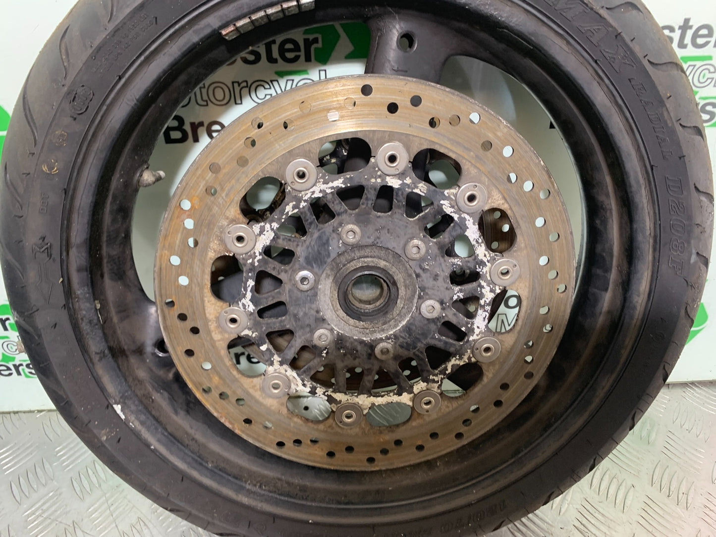 TRIUMPH T509 SPEED TRIPLE FRONT WHEEL  YEAR 1997-1998 (CMB1144)