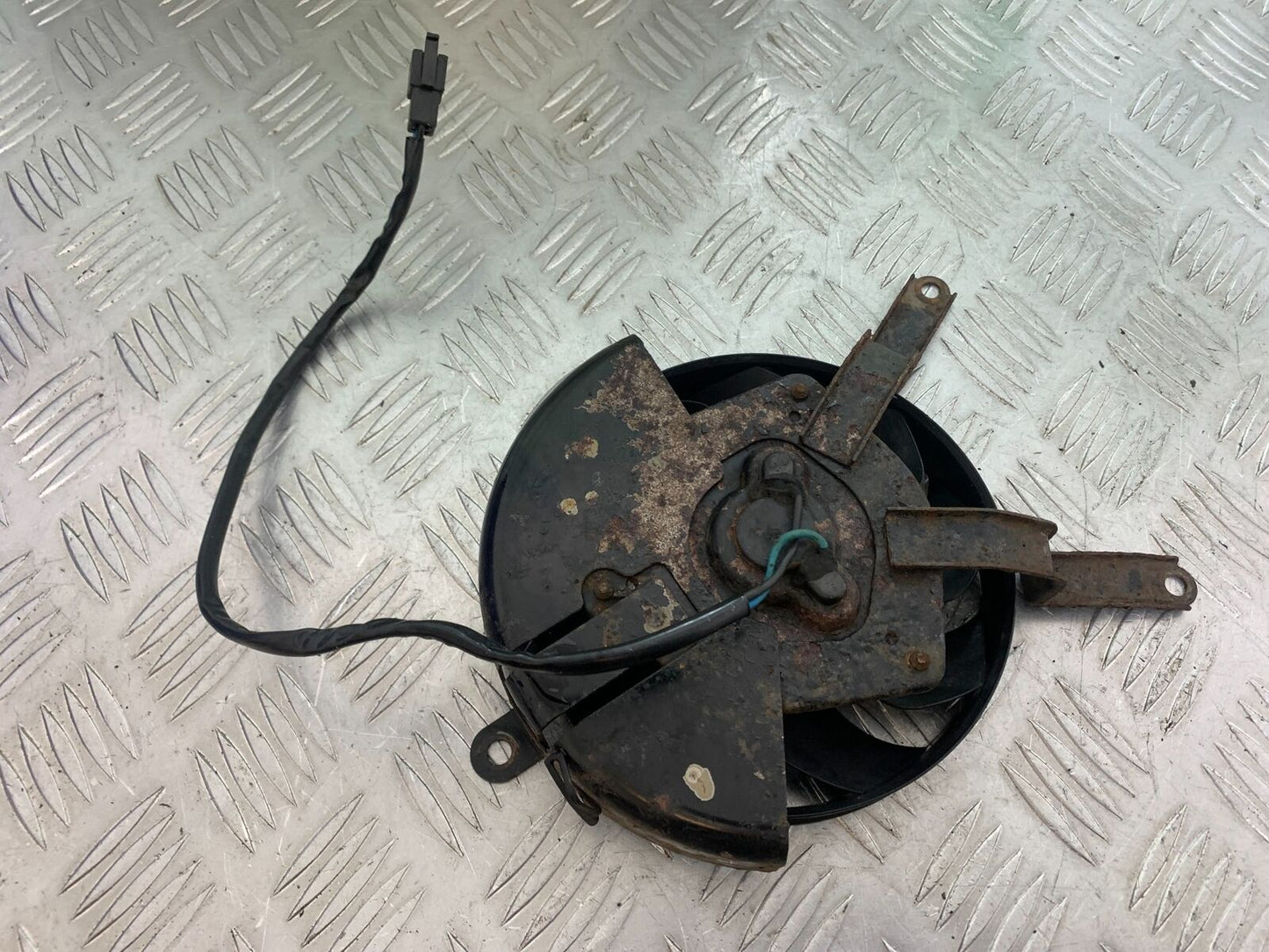 KAWASAKI Z750 Z 750 RADIATOR FAN YEAR 2004-2006  (CMB1104)