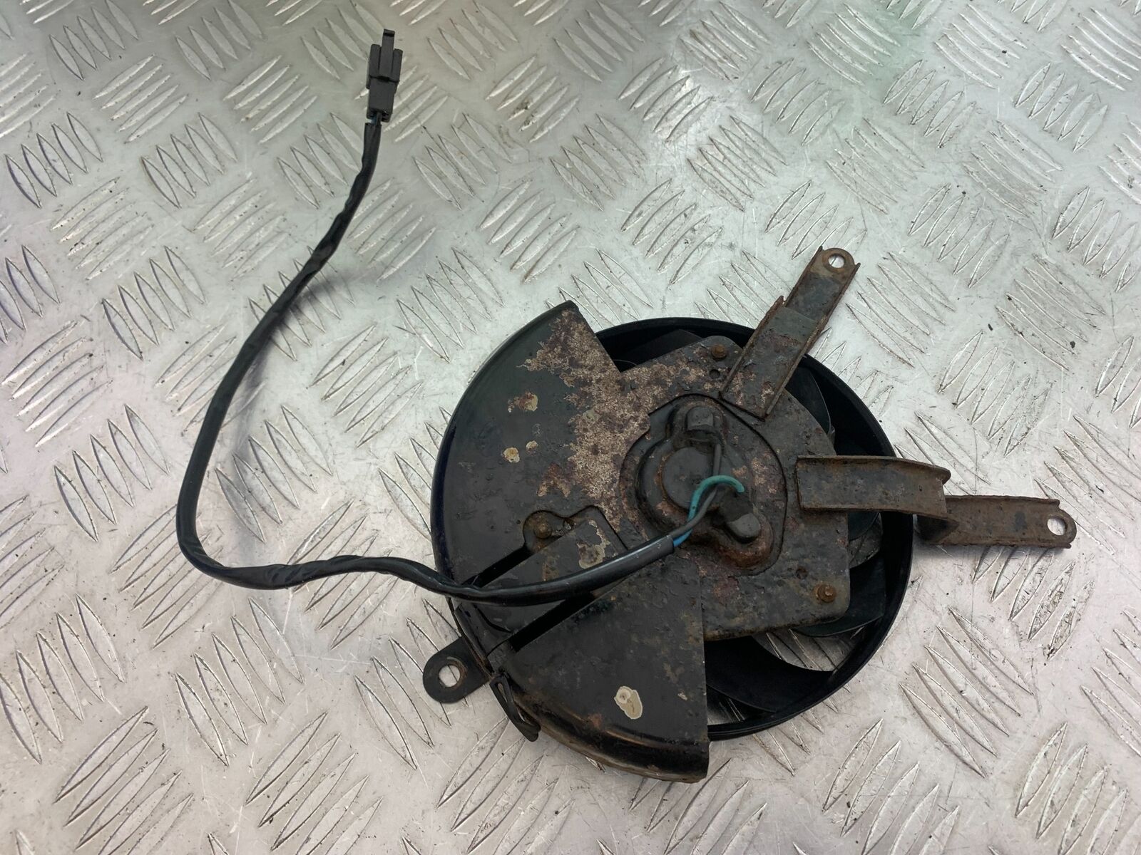 KAWASAKI Z750 Z 750 RADIATOR FAN YEAR 2004-2006  (CMB1104)