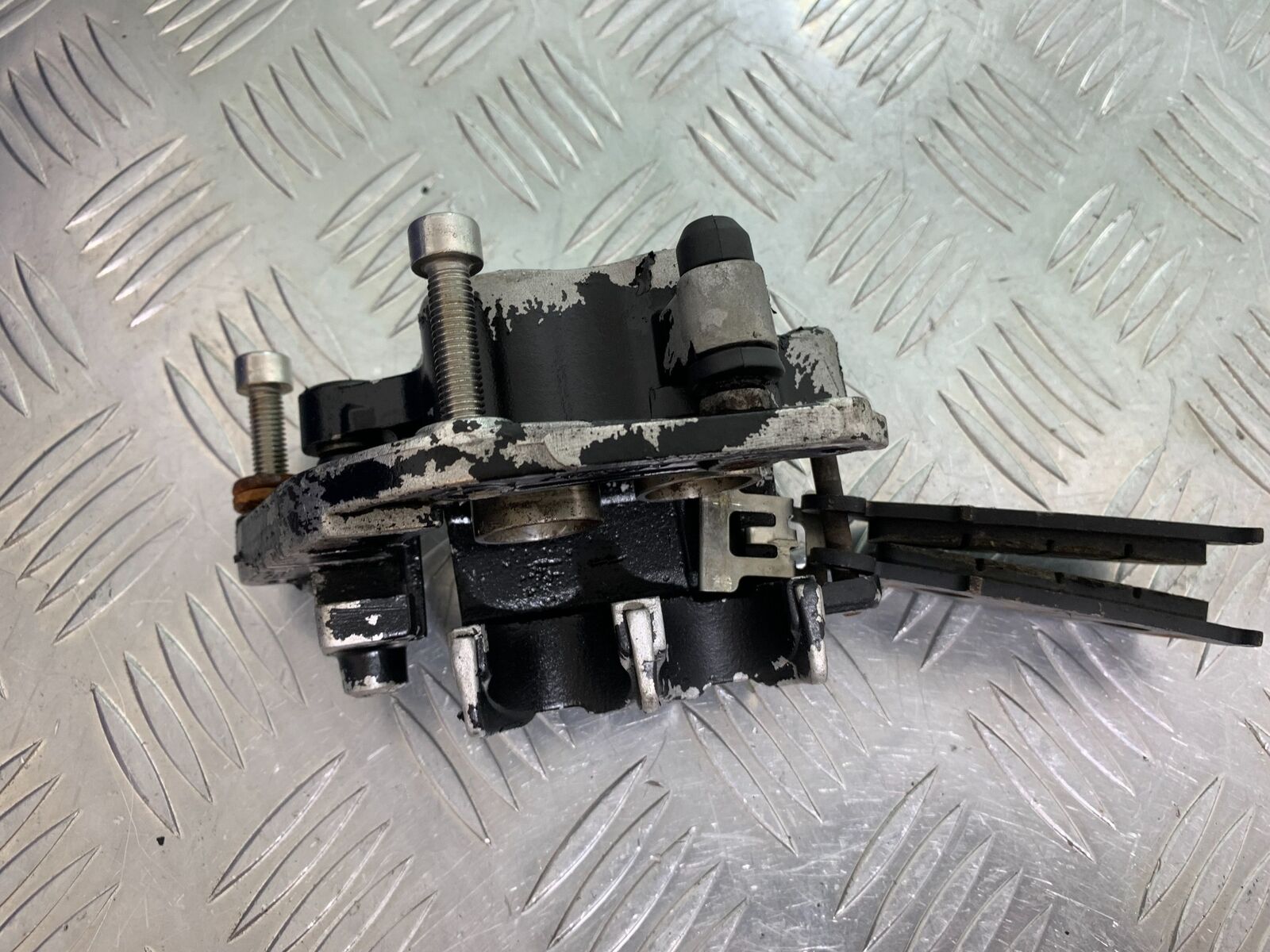 HONDA NTV 650 REVERE FRONT CALIPER  YEAR 1988-1996 (CMB1025))