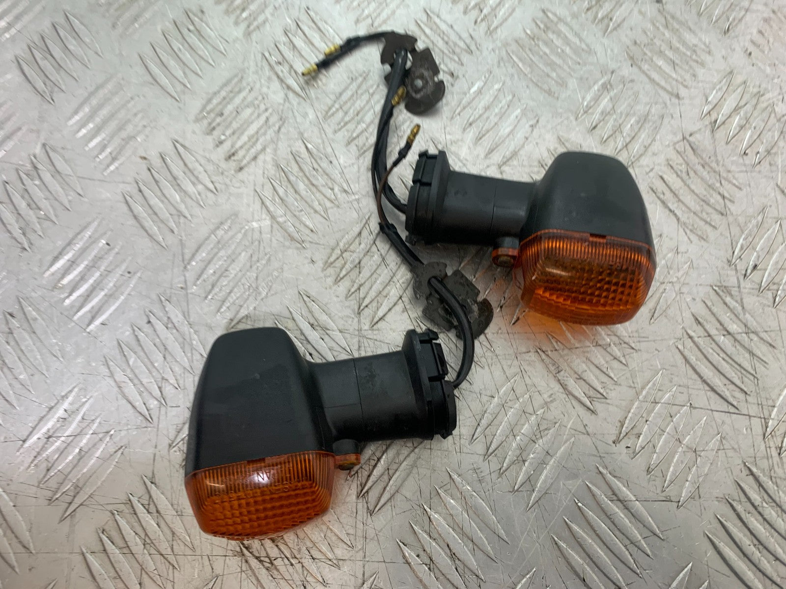 YAMAHA YZF R1 4XV FRONT INDICATORS YEAR 1998-99 (CMB1291)