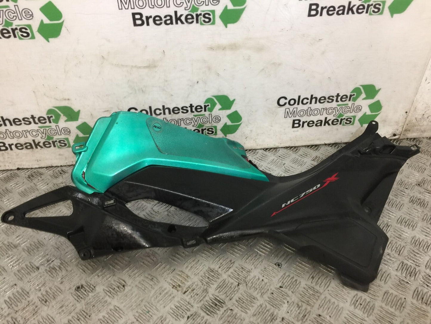 HONDA NC750 NC 750 X LEFT SIDE PANEL  2014-2016 (STOCK 813)
