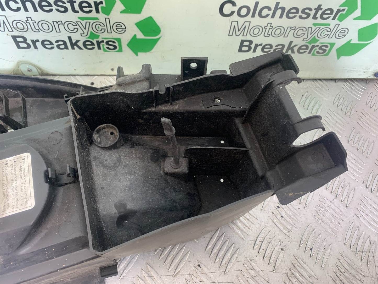 HONDA XL125 VARADERO UNDERTRAY  YEAR 2001-2006  (CMB1210)