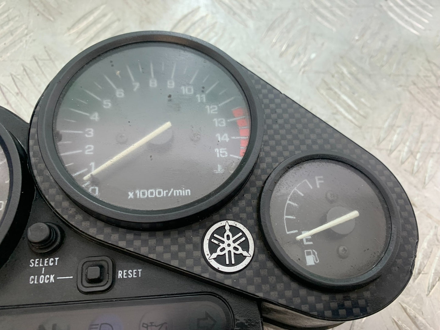 YAMAHA FZS600 FAZER 600 CLOCKS SPEEDO DASH   YEAR 1998-2001 (CMB1267)