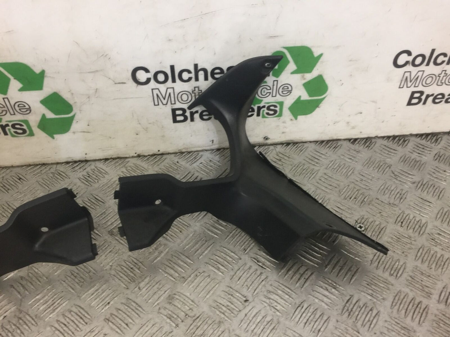 HONDA CBR1100 BLACKBIRD TOP FAIRING INFILLS  YEAR 2002 (STOCK 461)