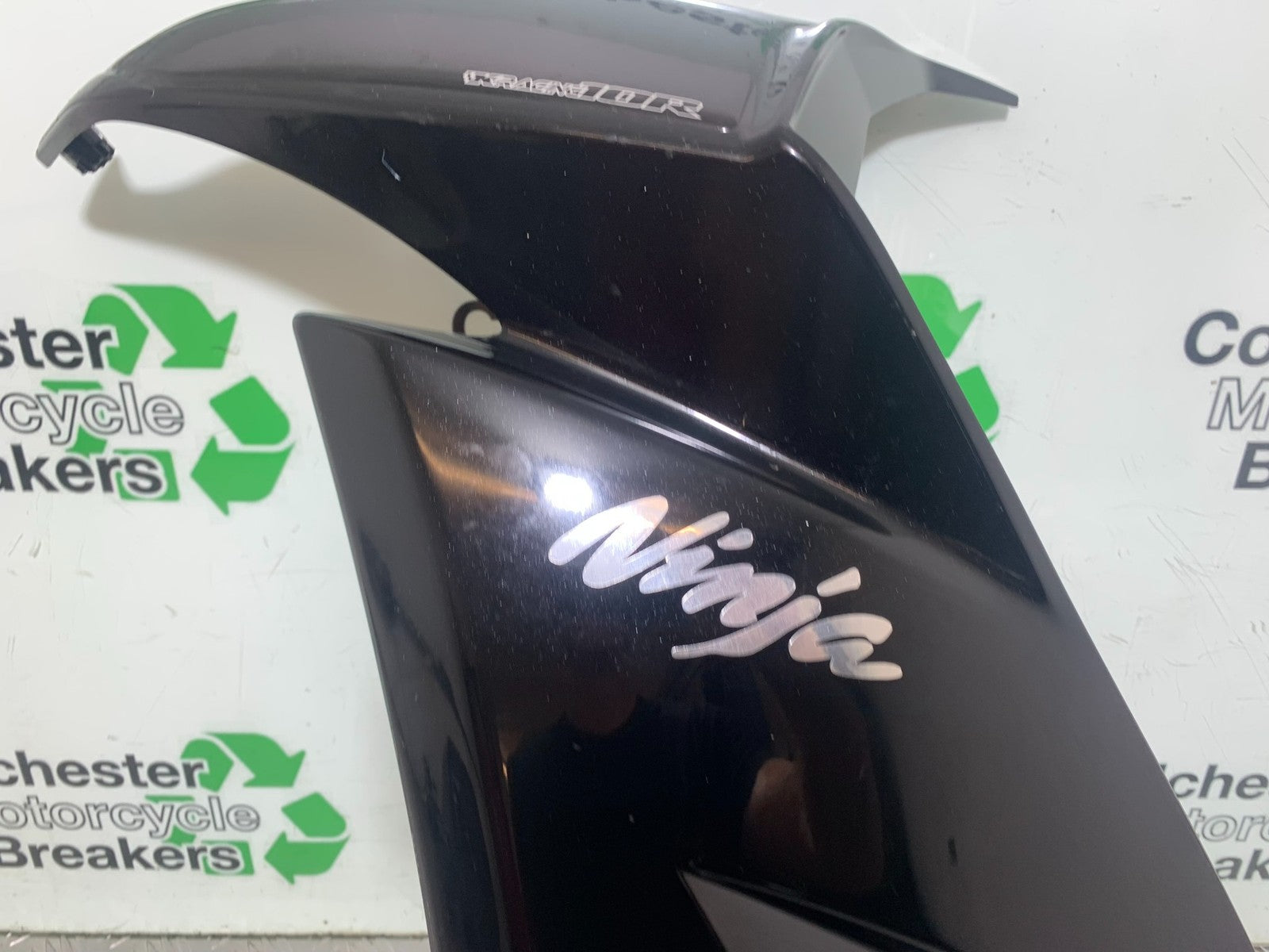 KAWASAKI ZX10R ZX10 R LEFT FAIRING PANEL  2008-2010 (CMB1206)