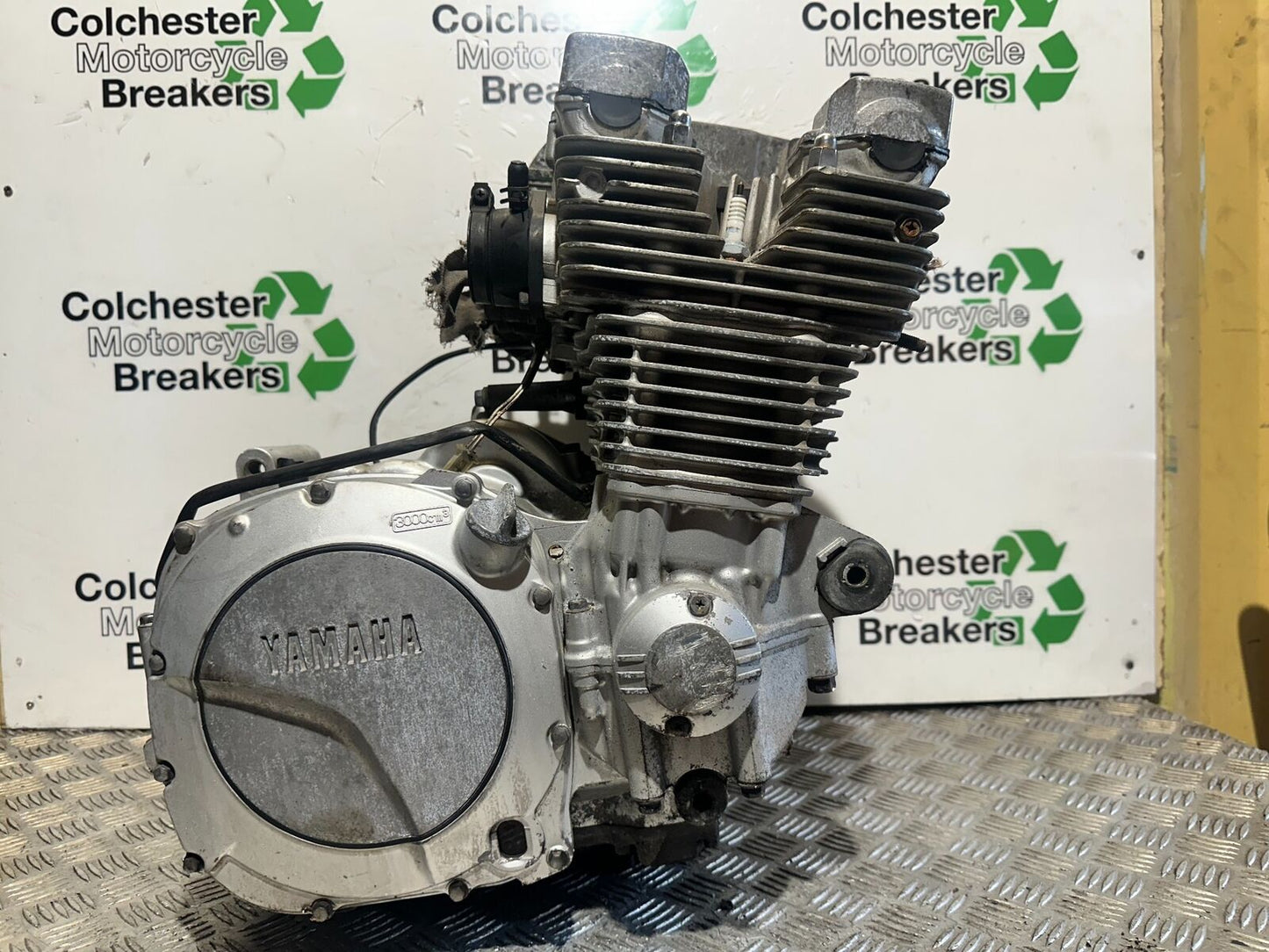 YAMAHA XJR1300 XJR 1300 YEAR 1999-2003 (CMB1119)
